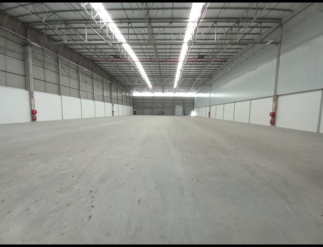 3,273M² FACTORY TO LET IN SACKS CIRCLE INDUSTRIAL